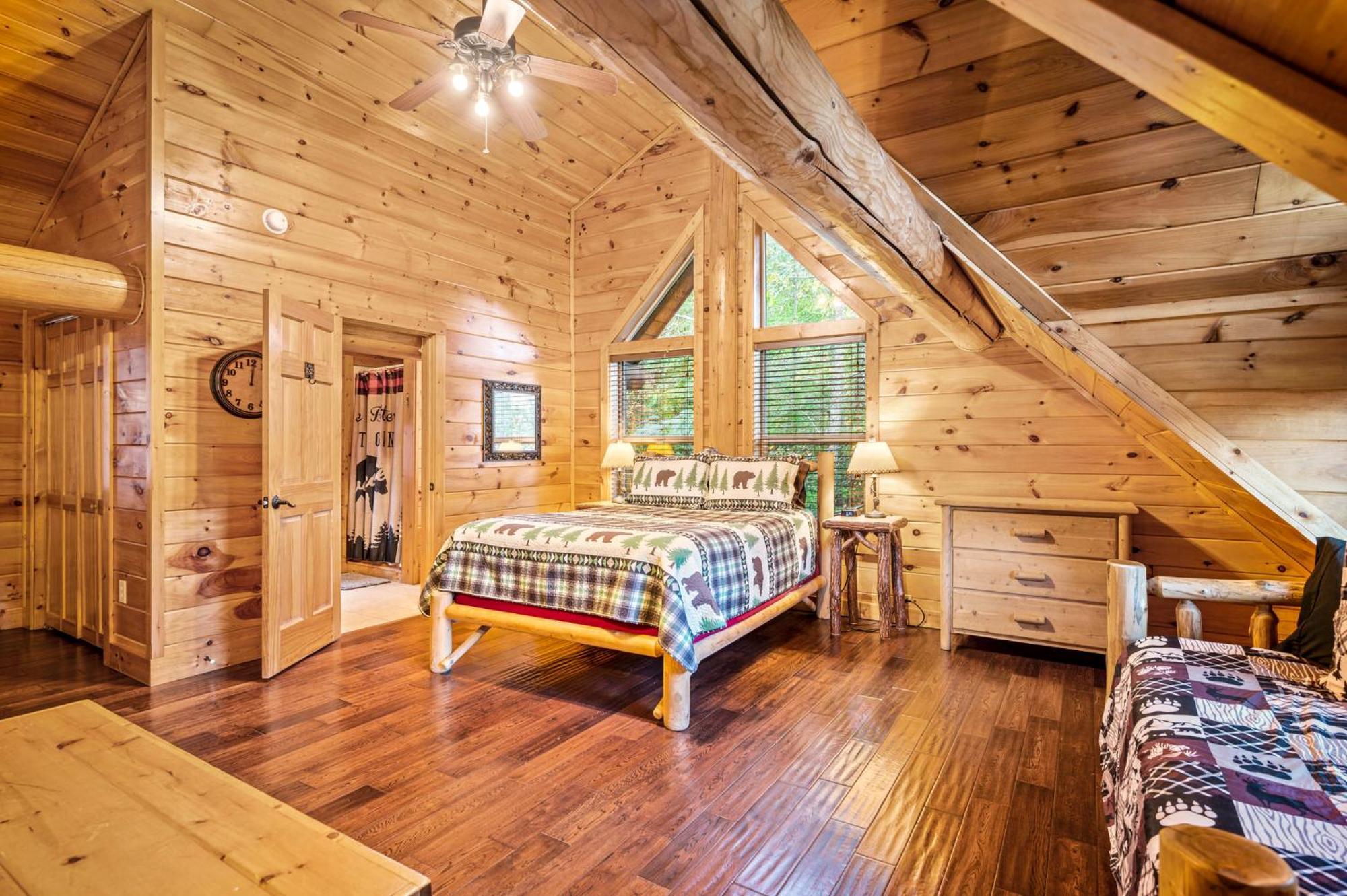 Relaxation Retreat - Pickleball Cabin - Wi-Fi, Fire Pit With Bar, Ev, Game Room, Hot Tub, Pool Access - Mins To Pf Севьервилл Экстерьер фото