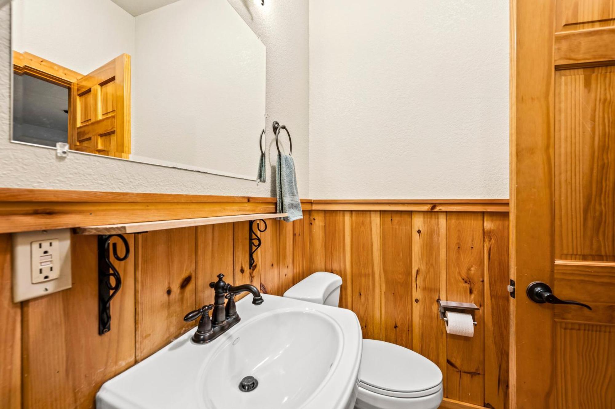 Relaxation Retreat - Pickleball Cabin - Wi-Fi, Fire Pit With Bar, Ev, Game Room, Hot Tub, Pool Access - Mins To Pf Севьервилл Экстерьер фото