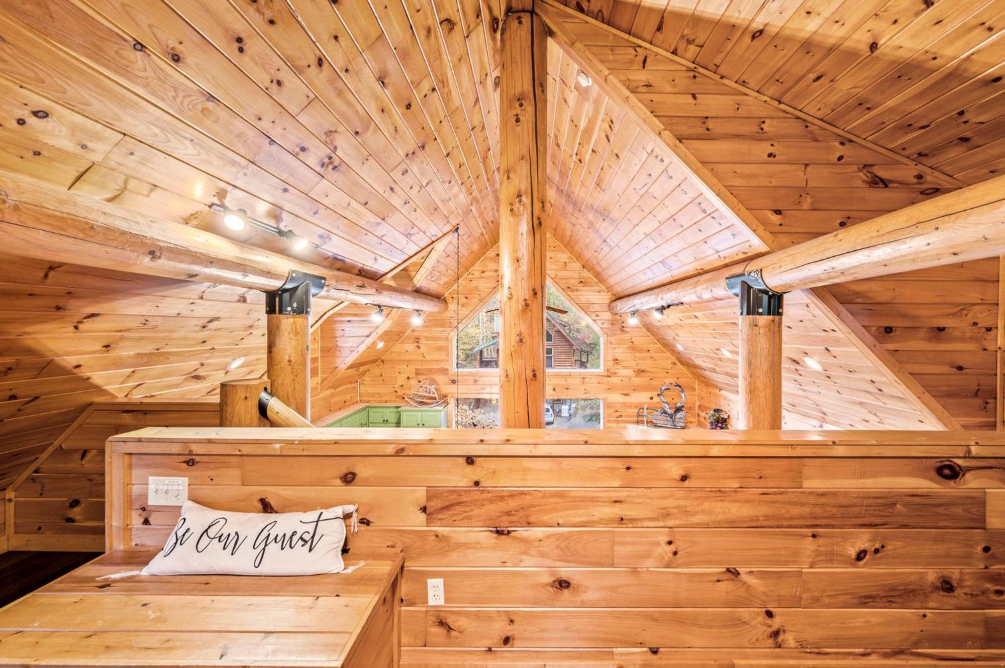 Relaxation Retreat - Pickleball Cabin - Wi-Fi, Fire Pit With Bar, Ev, Game Room, Hot Tub, Pool Access - Mins To Pf Севьервилл Экстерьер фото